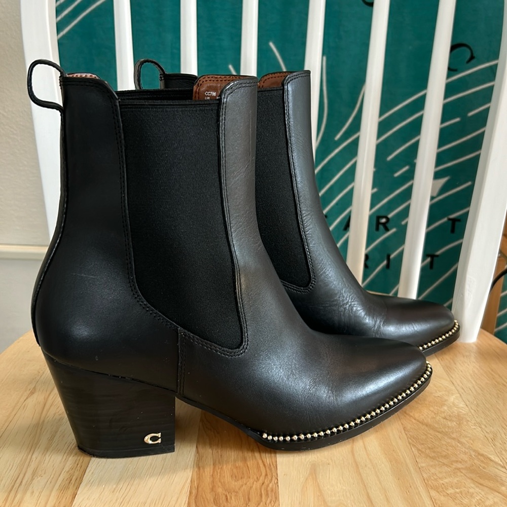 Gorgeous Black Coach Pierce Booties